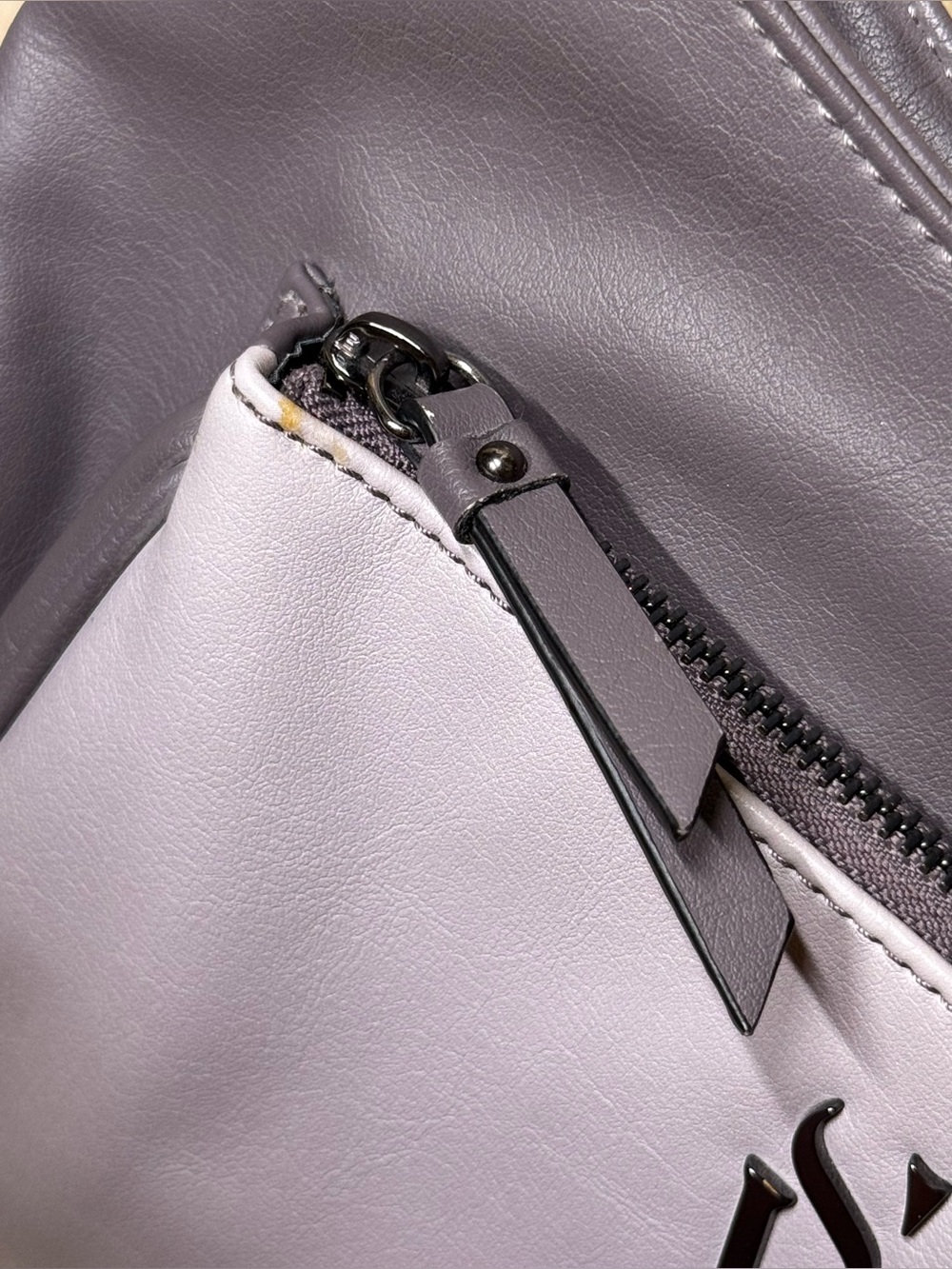 Vera Wang Grey Shoulder Bag - Picture 10 of 10